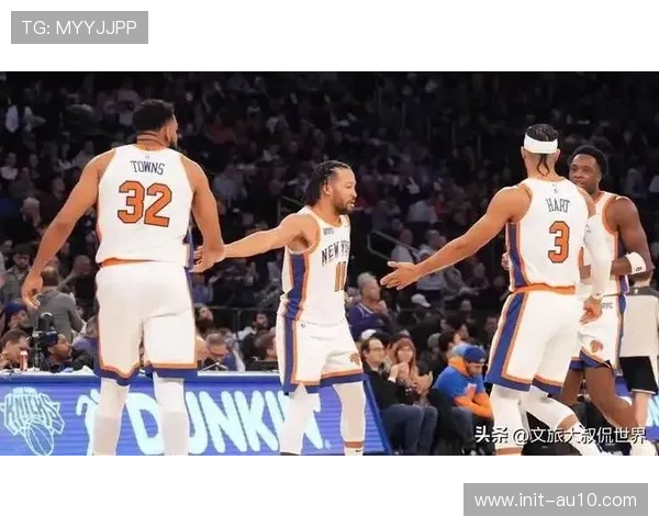 圣诞大战尼克斯逆转骑士，球迷热议“镜像之战”